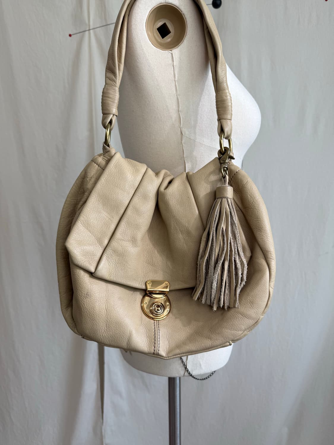 VIOLAd'ORO 2-way 태슬 레더 백 (푸쉬 락) 상품이미지2