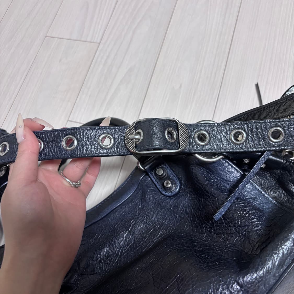 발렌시아가 네오 카골 시티 스몰 s 사이즈 숄더백 상품이미지7