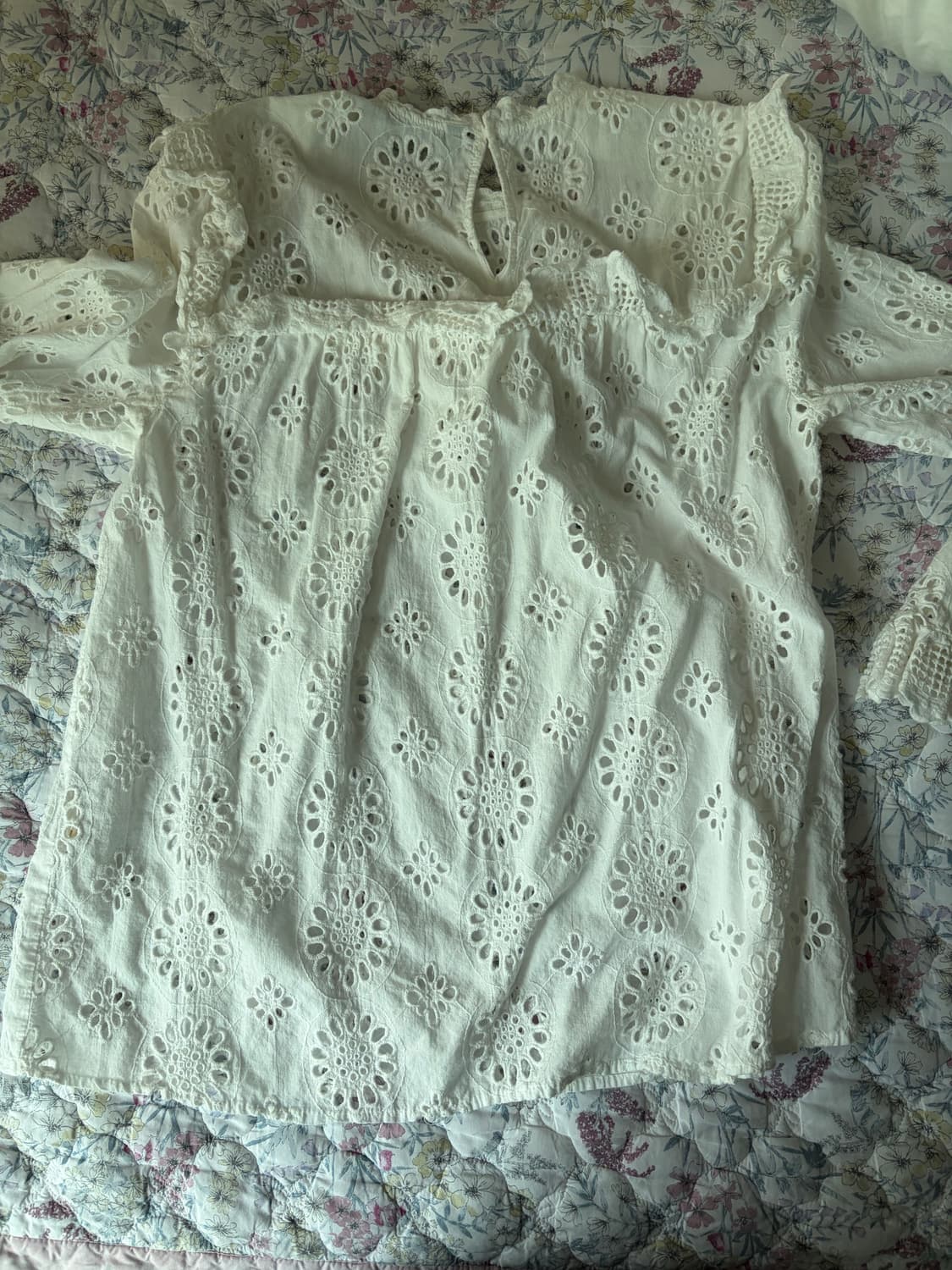 자라 화이트 아일렛블라우스  상품이미지2