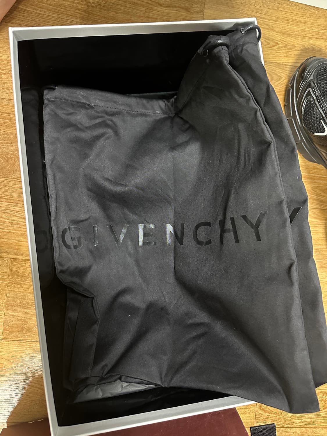 지방시 메쉬 러너 스니커즈 43(280mm) 상품이미지4