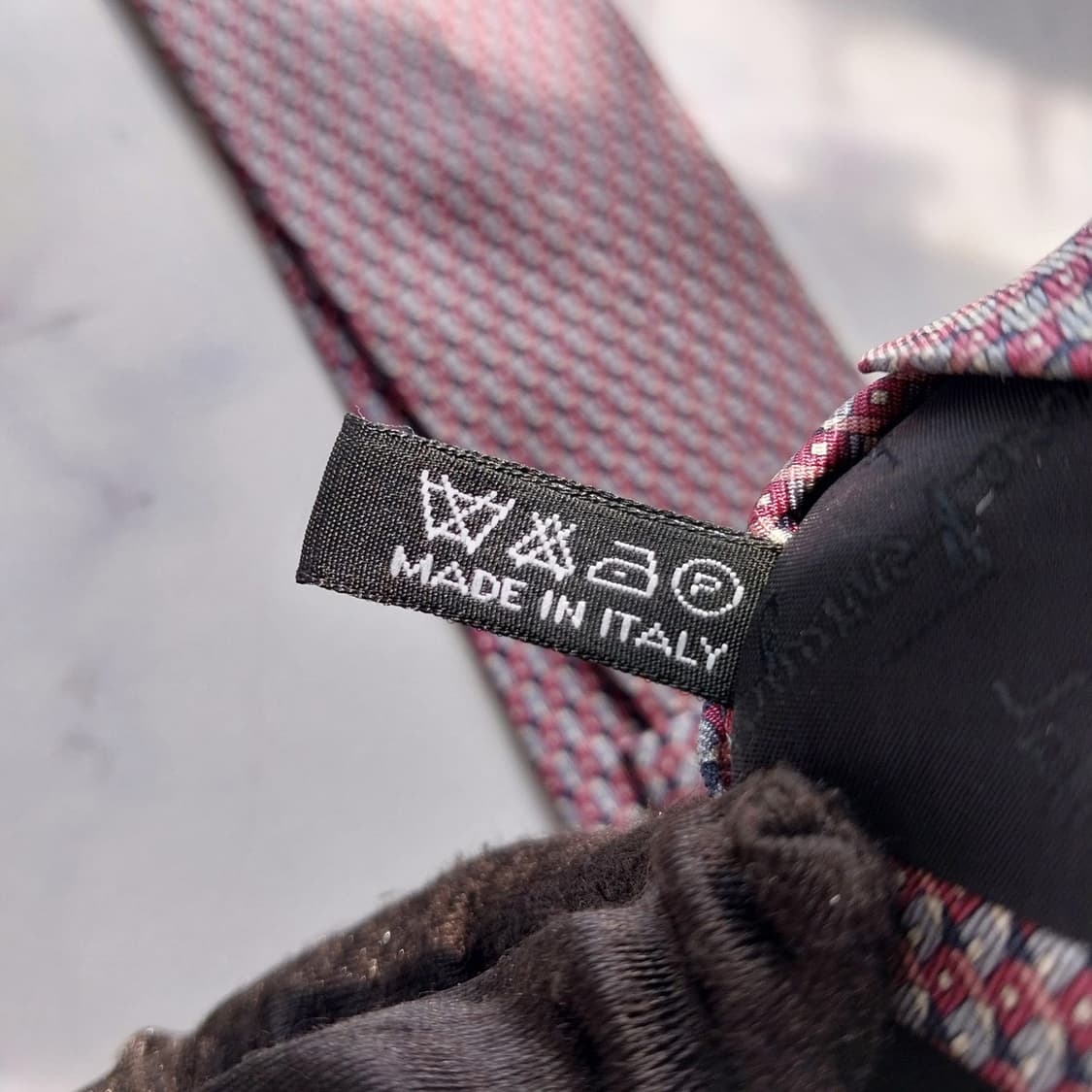 페라가모 실크 와인 하우스 패턴 넥타이 7.9cm A등급 K2319 상품이미지9