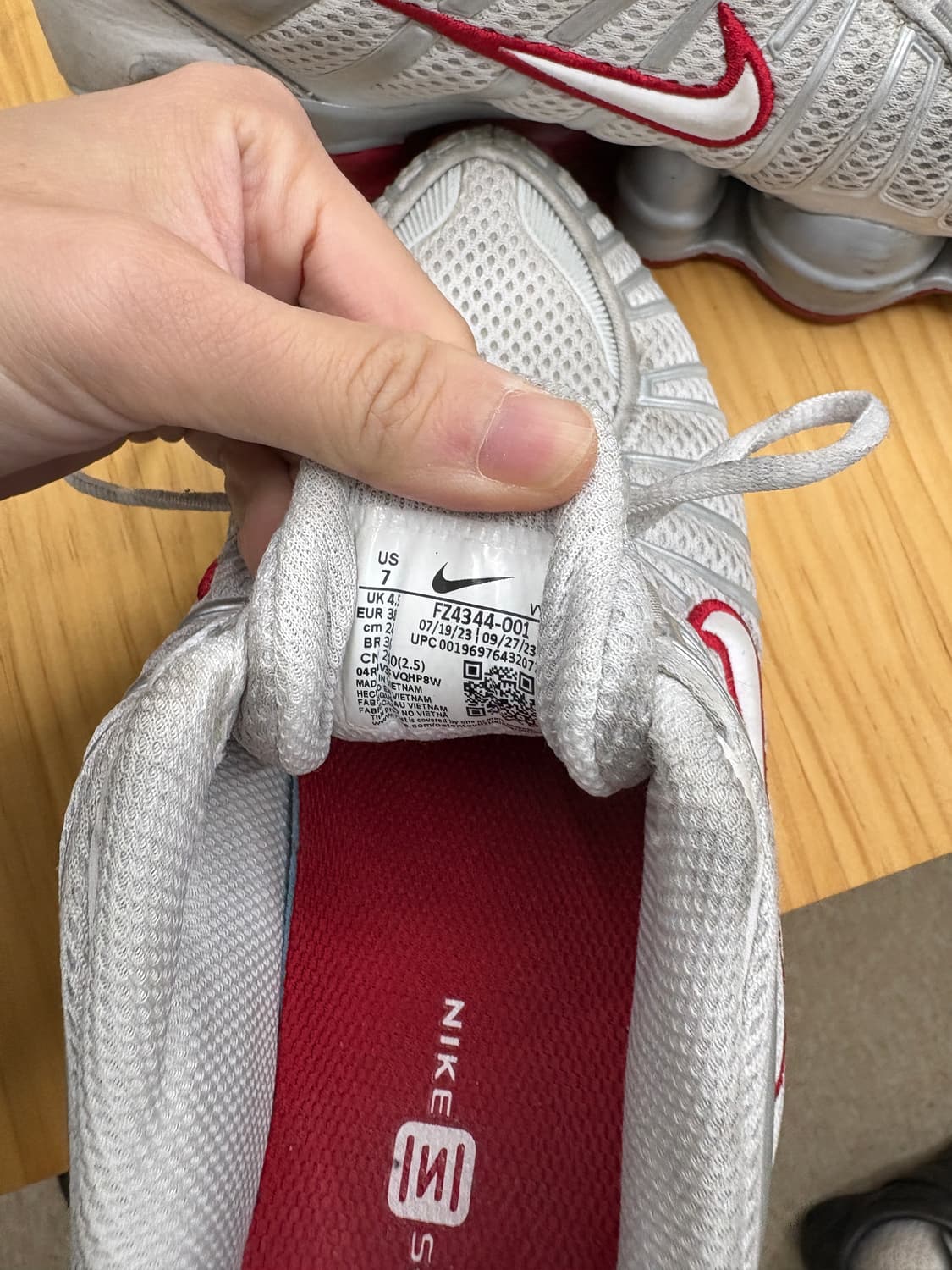 나이키 샥스 레드 240 us7 상품이미지3