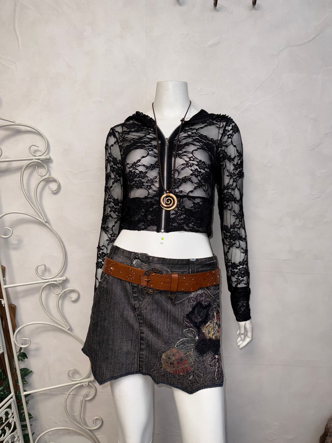 Black floral lace crop hood zipup 상품이미지1