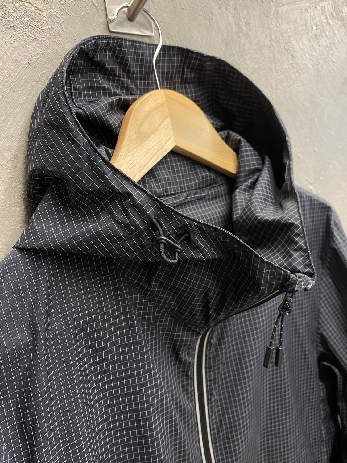 [M] UNIQLO 유니클로 체크 후드 윈드브레이커 상품이미지3