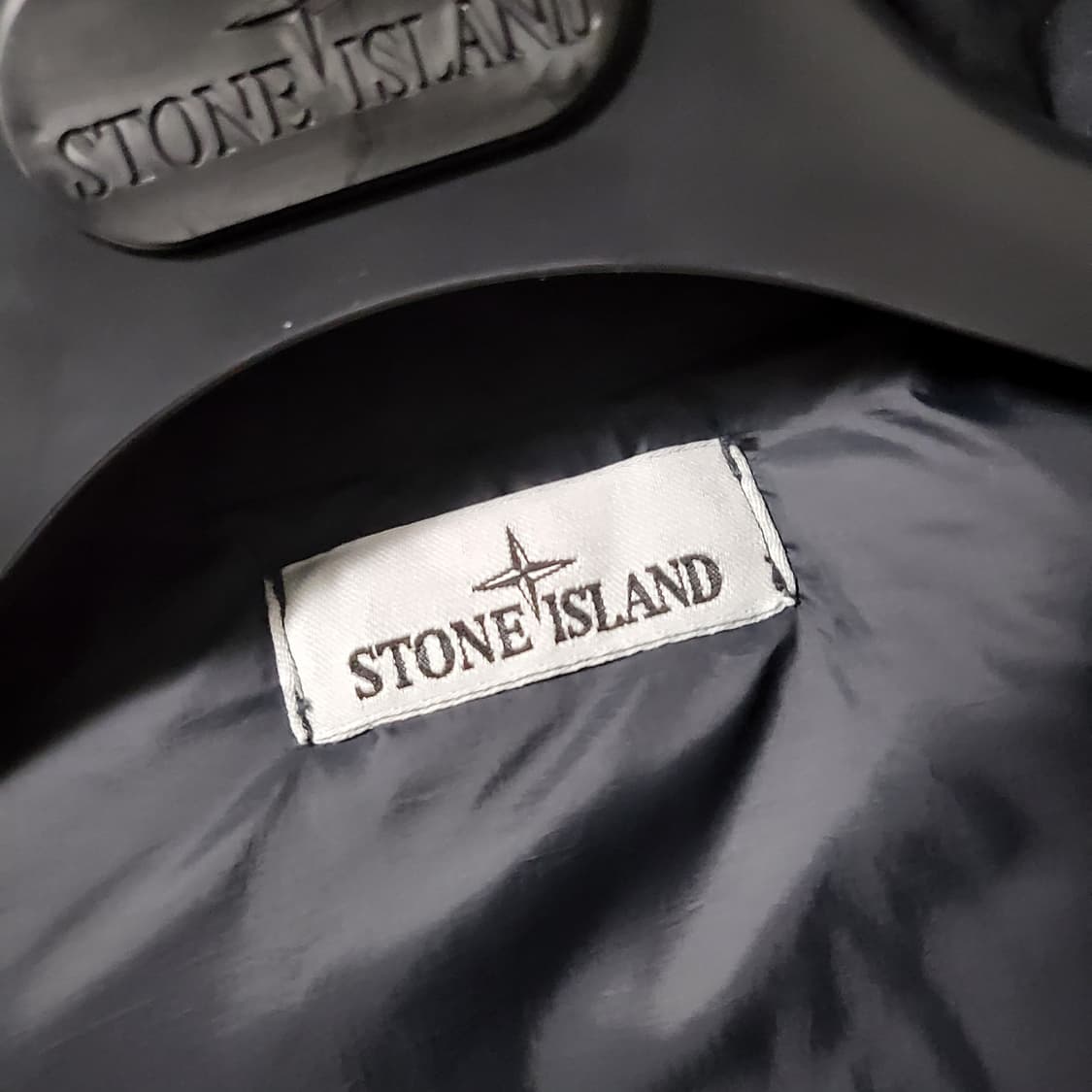 [새상품급/L size]24FW 스톤아일랜드 크링클랩스 다운 패딩 상품이미지4