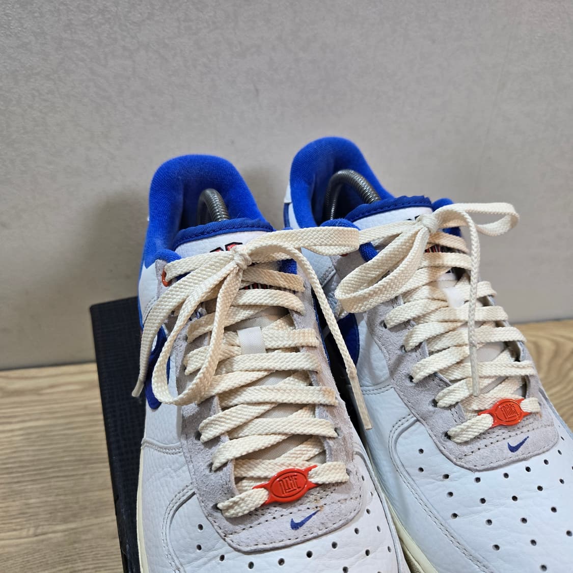 270 나이키 에어포스1 로우 빈티지 화이트 블루 상품이미지6