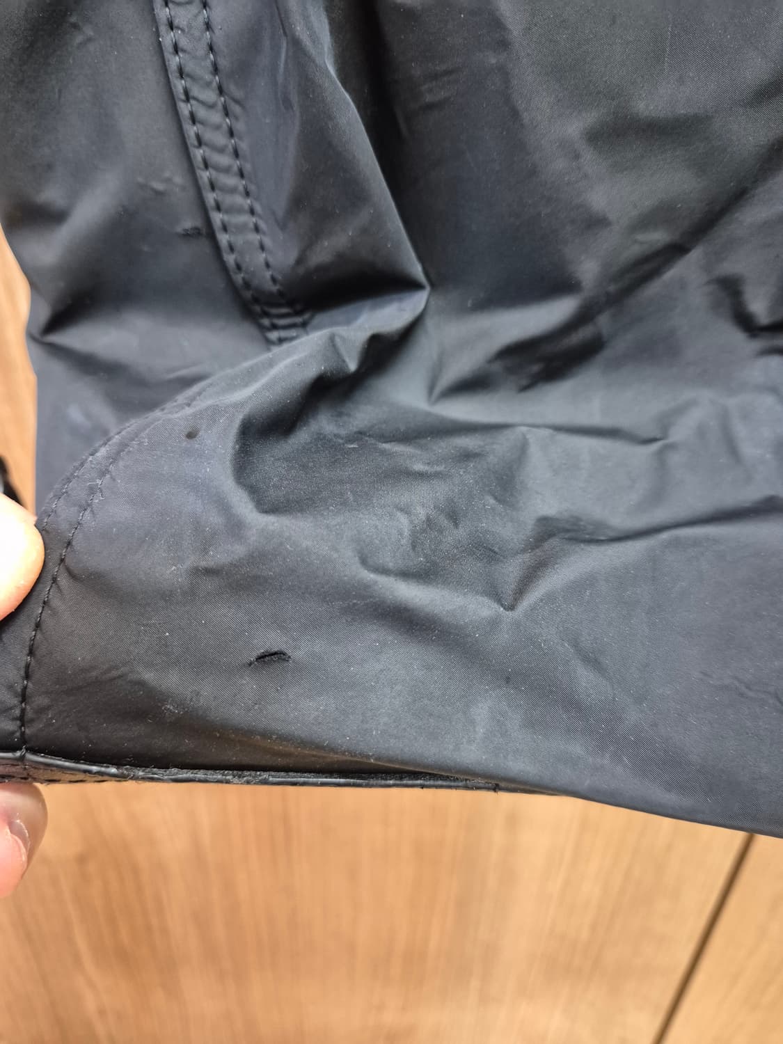 버버리 나일론 숄더백(정품)  상품이미지4