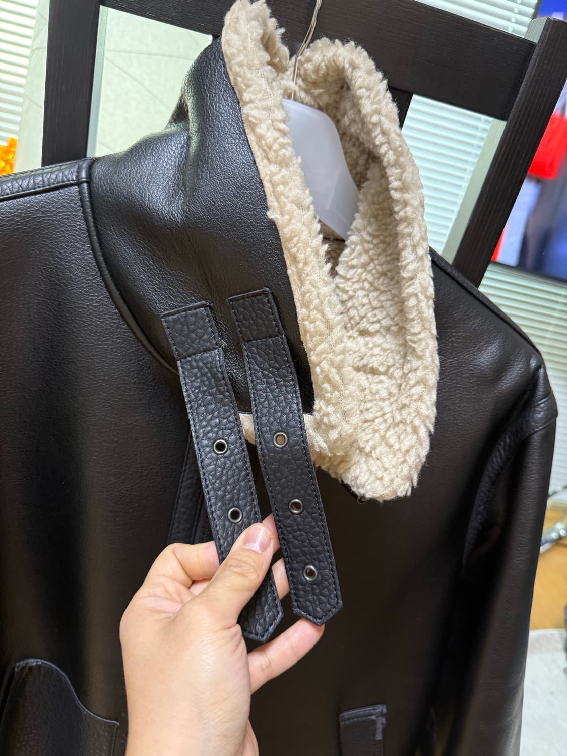 더레스큐 쿠마나 무스탕 L 상품이미지3