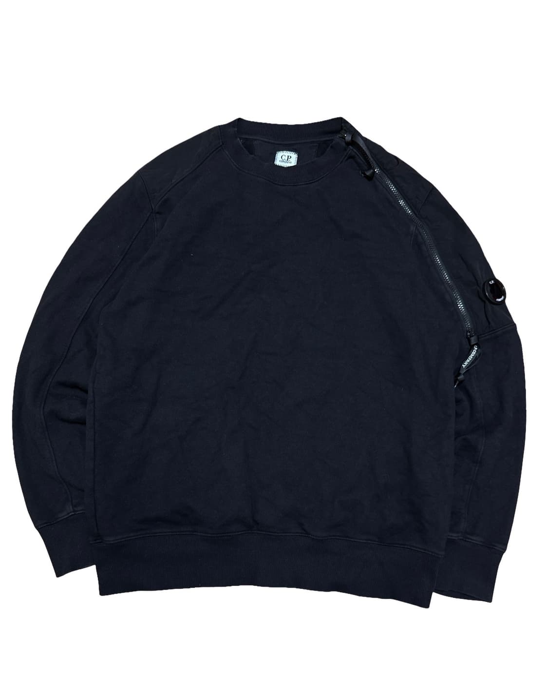 C.P컴퍼니 렌즈 블랙 맨투맨 상품이미지1