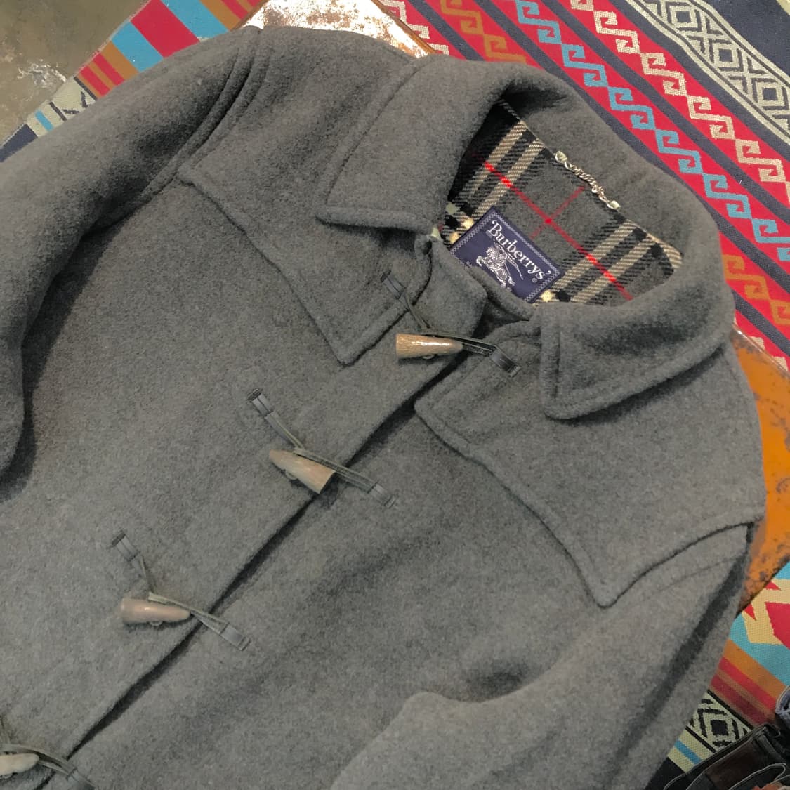 버버리 잉글랜드 스페셜리티 그레이 울 더플코트 남성 115 여성 오버핏 상품이미지3