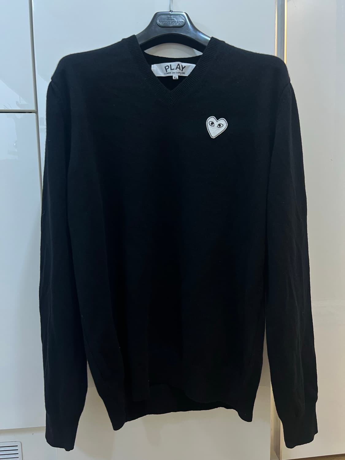 23fw 꼼데가르송 브이넥니트 xl (새상품급) 상품이미지1