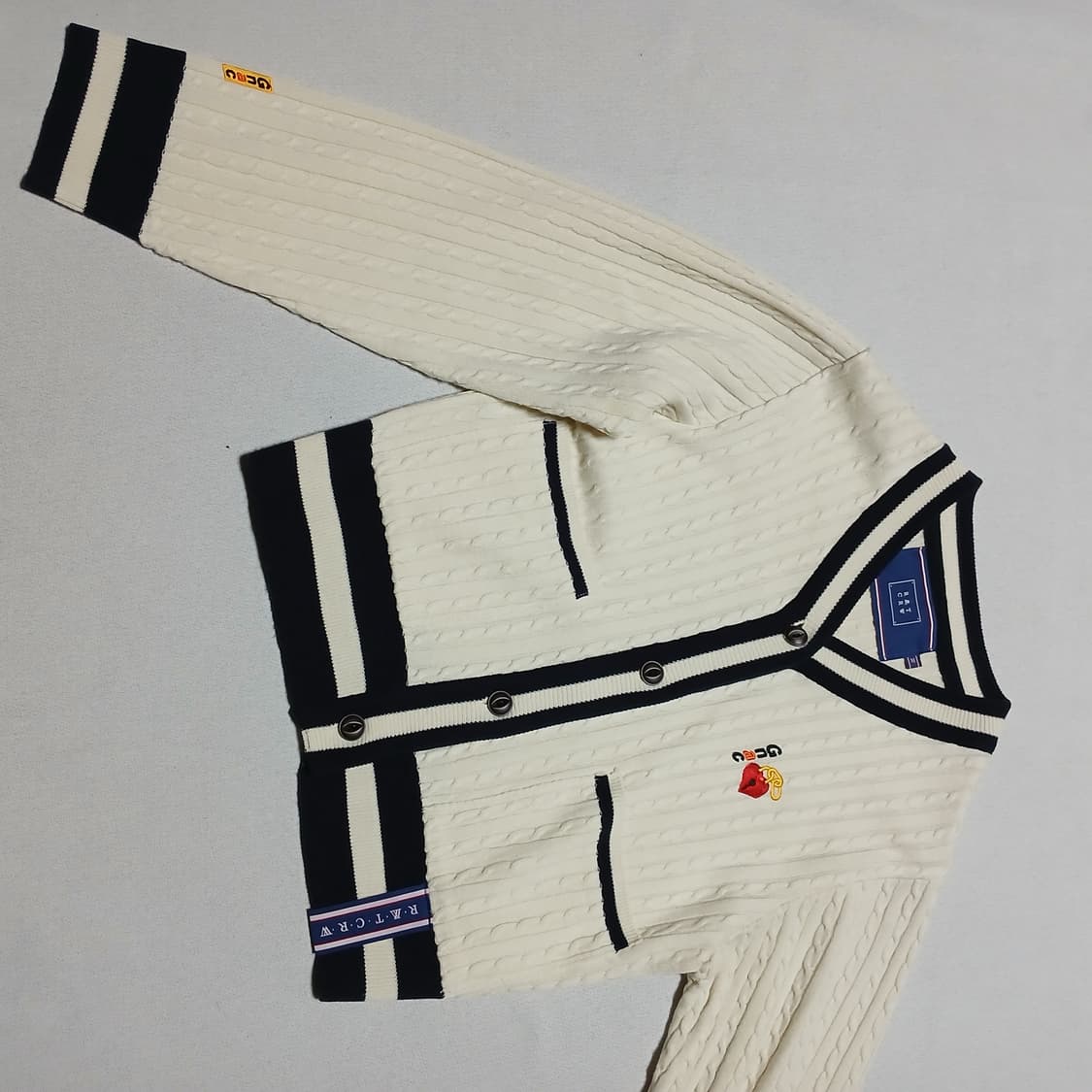 로맨틱크라운 니트 가디건 우먼 자켓 상품이미지3