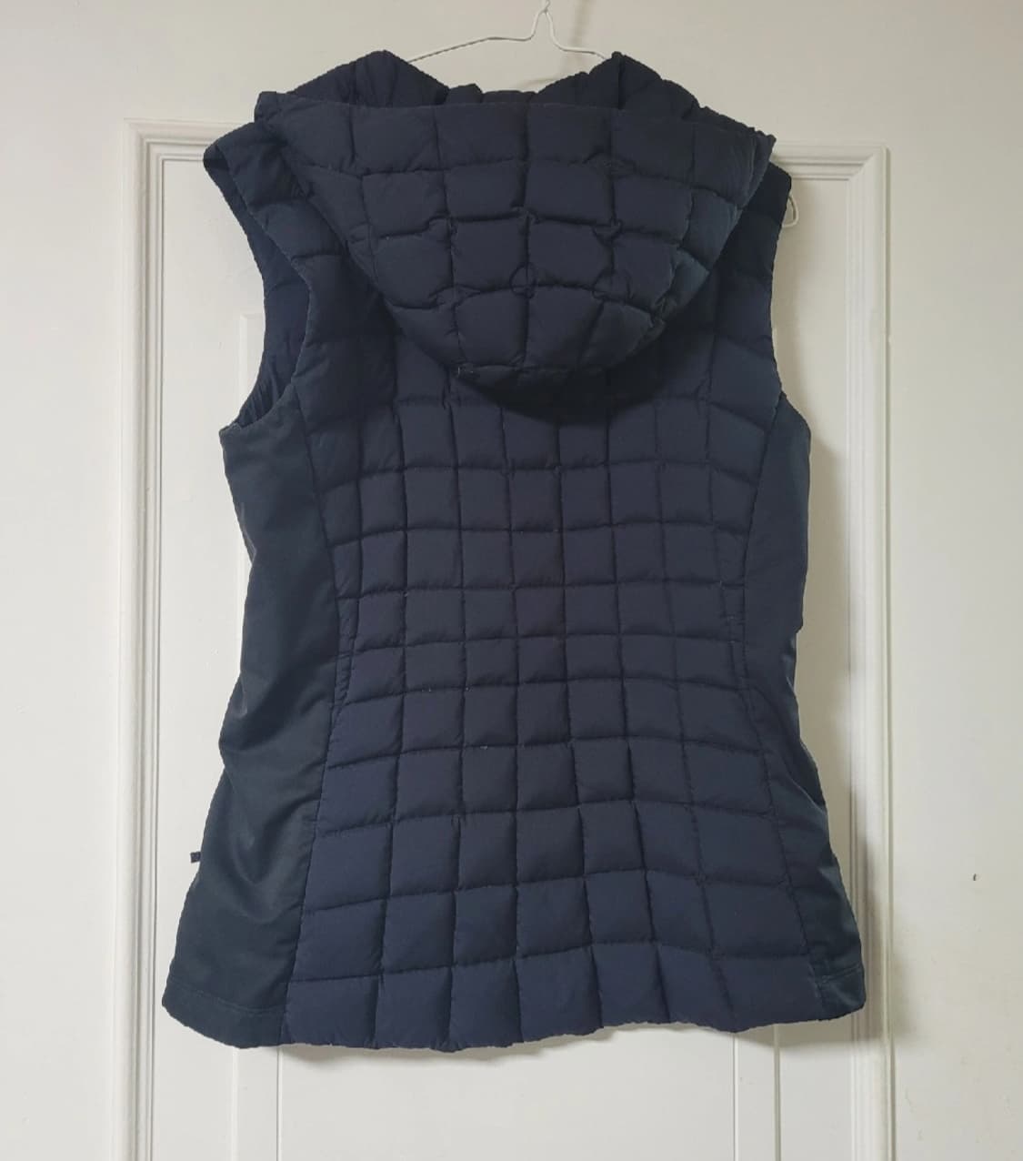 아크테릭스 후드 여성조끼 상품이미지2