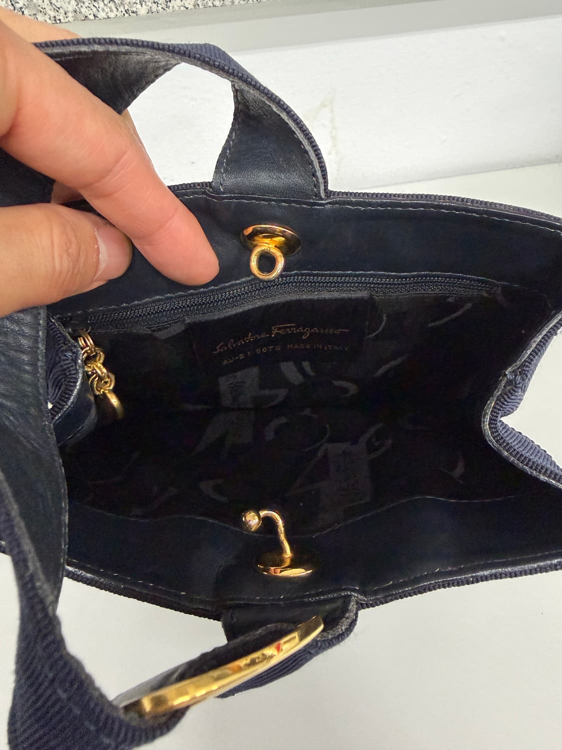 정품) 페라가모 바라 티어드 원 핸들백 상품이미지7