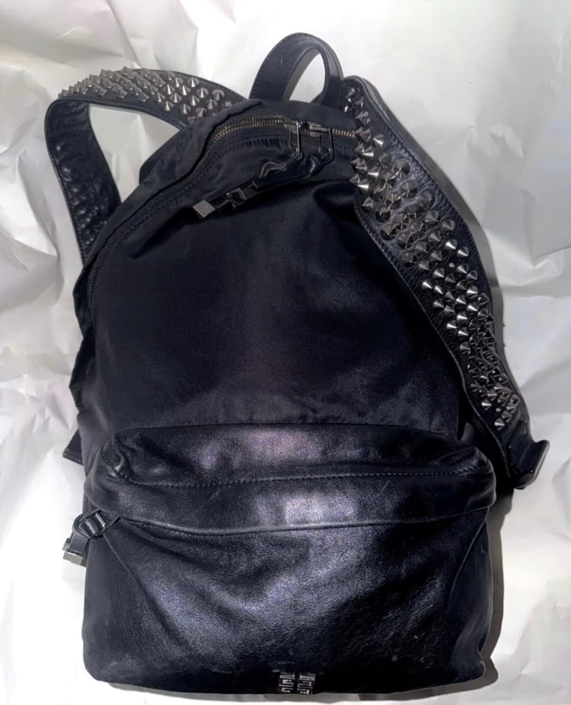 [os] 지방시 스터드백팩 10fw  상품이미지3