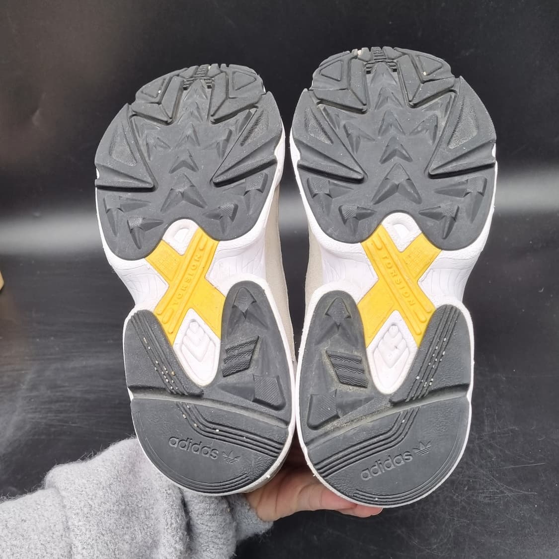 아디다스 영원 아이보리 운동화 255 상품이미지3