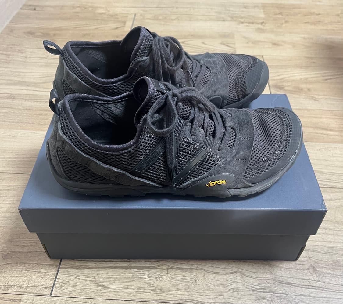 뉴발란스 미니머스 MT10O 블랙 캐슬락 상품이미지1