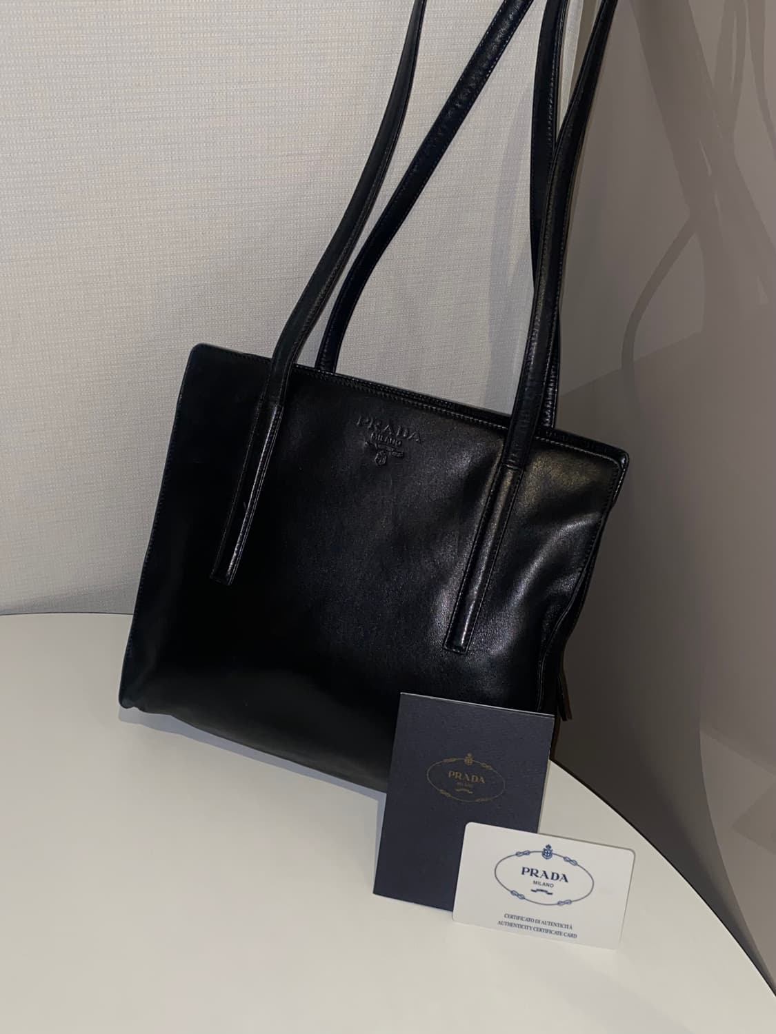 프라다 레더 롱 숄더백 상품이미지1