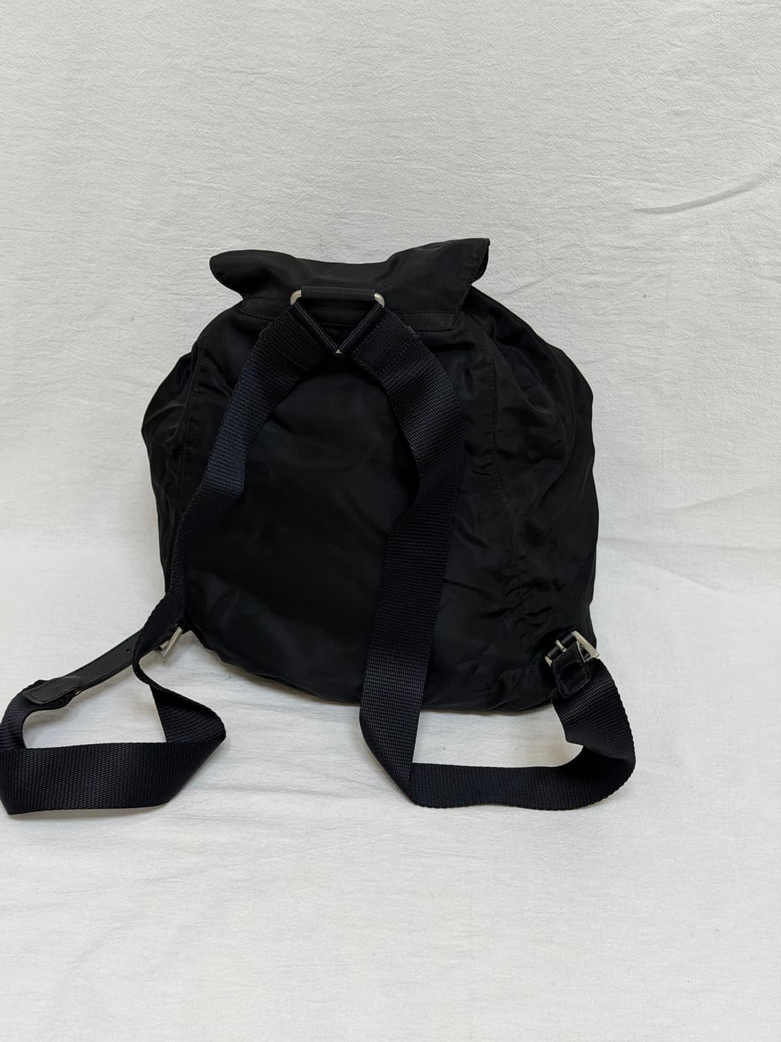 정품 프라다 포코노 나일론 원포켓 백팩 미디움 블랙 상품이미지9