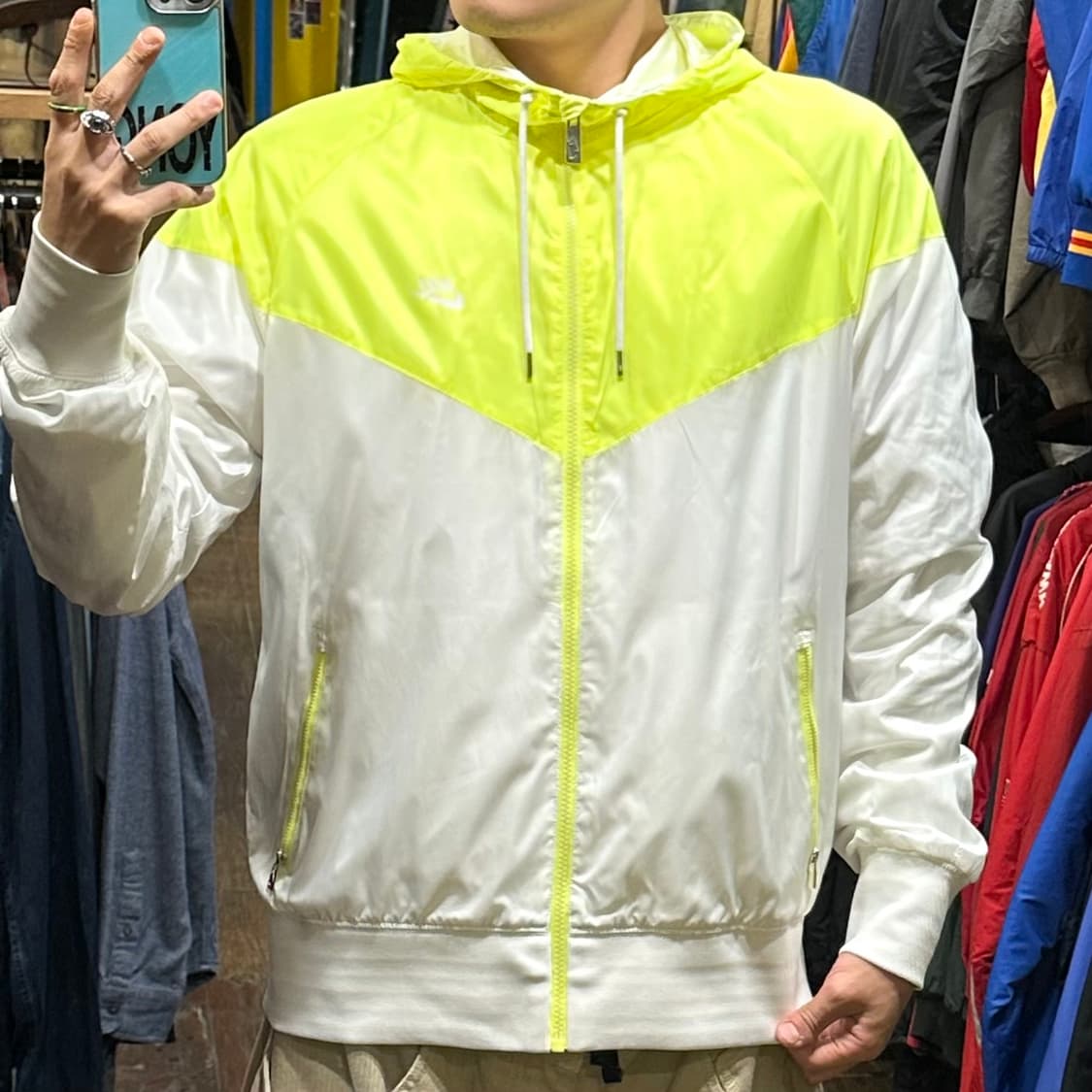 [HI] 나이키 바람막이 네온화이트 상품이미지2