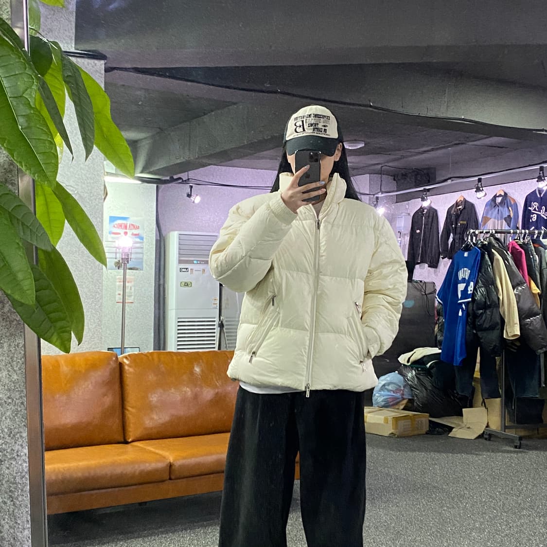 오프닝프로젝트 빅로고 화이트 푸퍼 다운 숏 패딩 B3184 상품이미지1