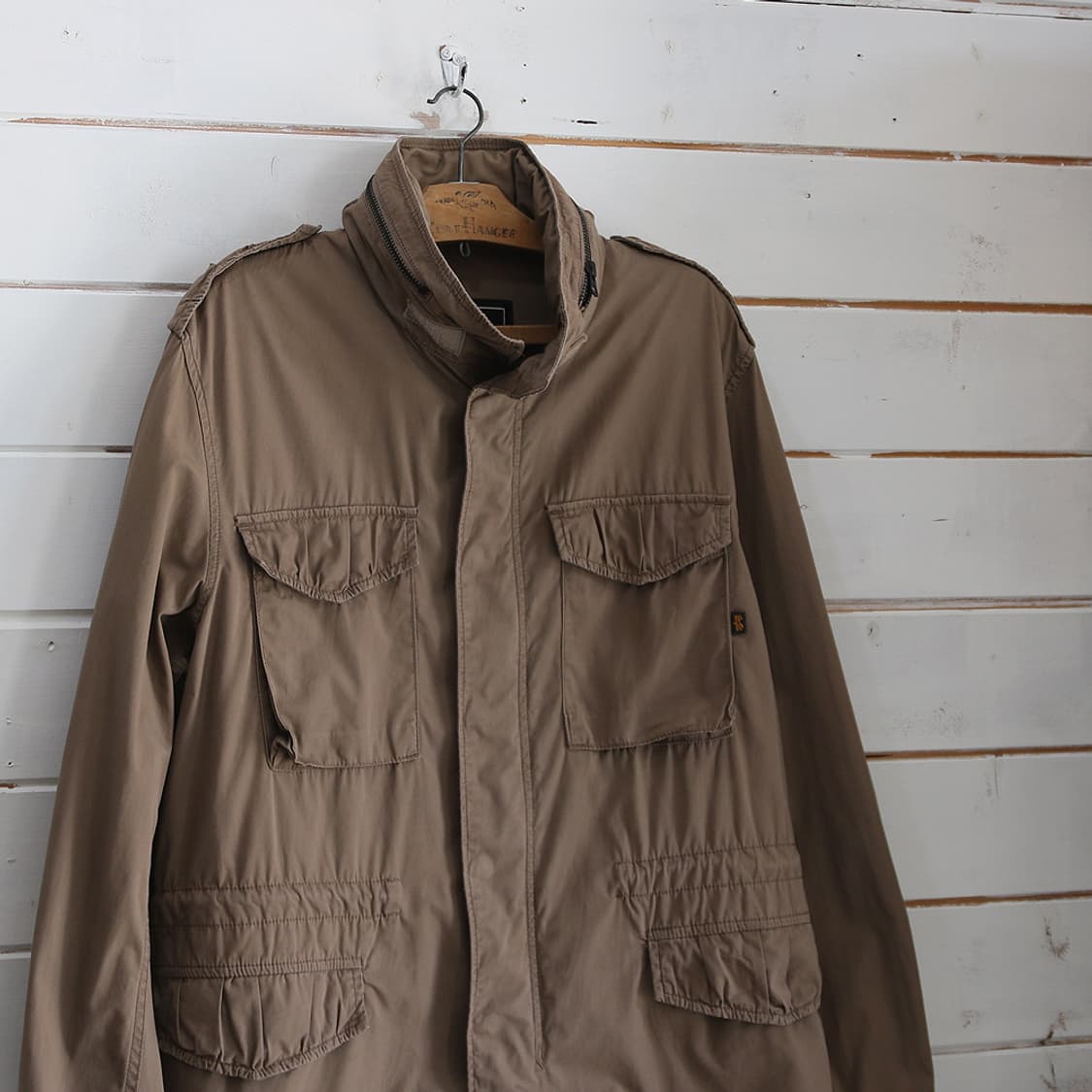 (착용컷) 알파 인더스트리 M-65 필드 자켓 (남성용 98-100) 상품이미지1