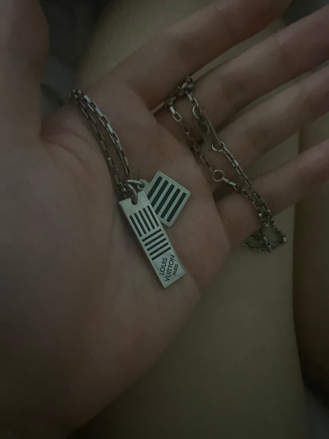 루이비통 다미에 남성 목걸이 os 상품이미지3