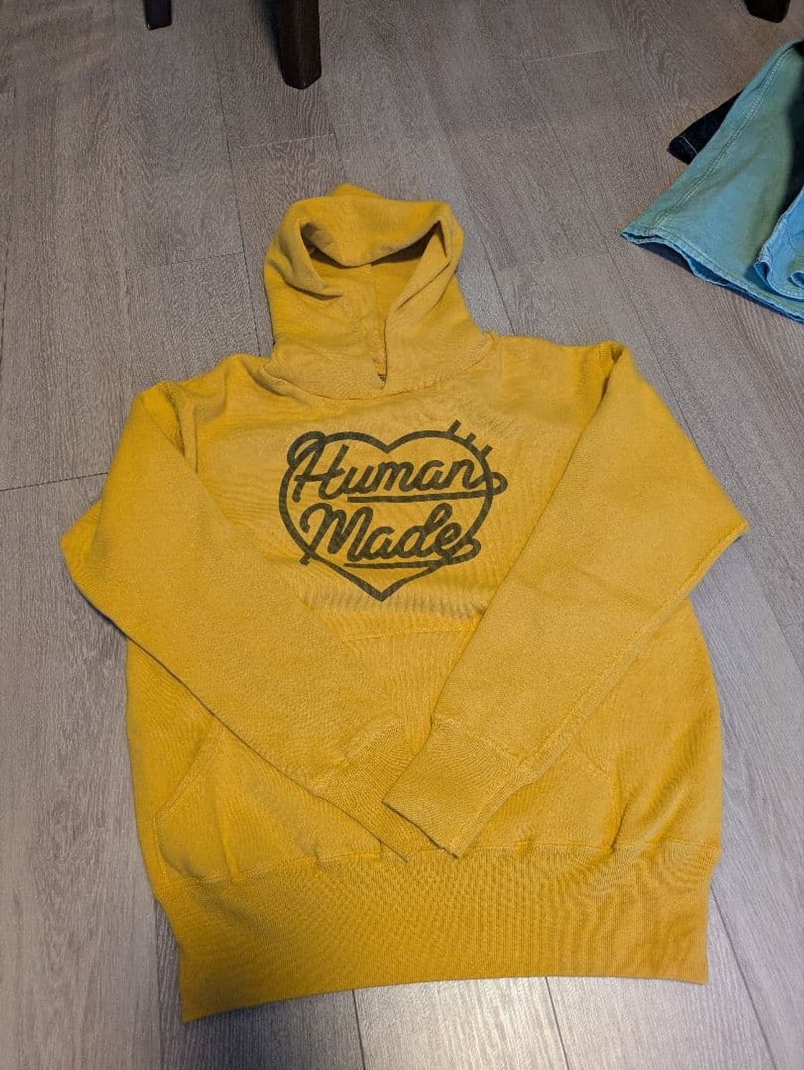 휴먼 메이드 하트 츠리아미 후드 옐로우 상품이미지1