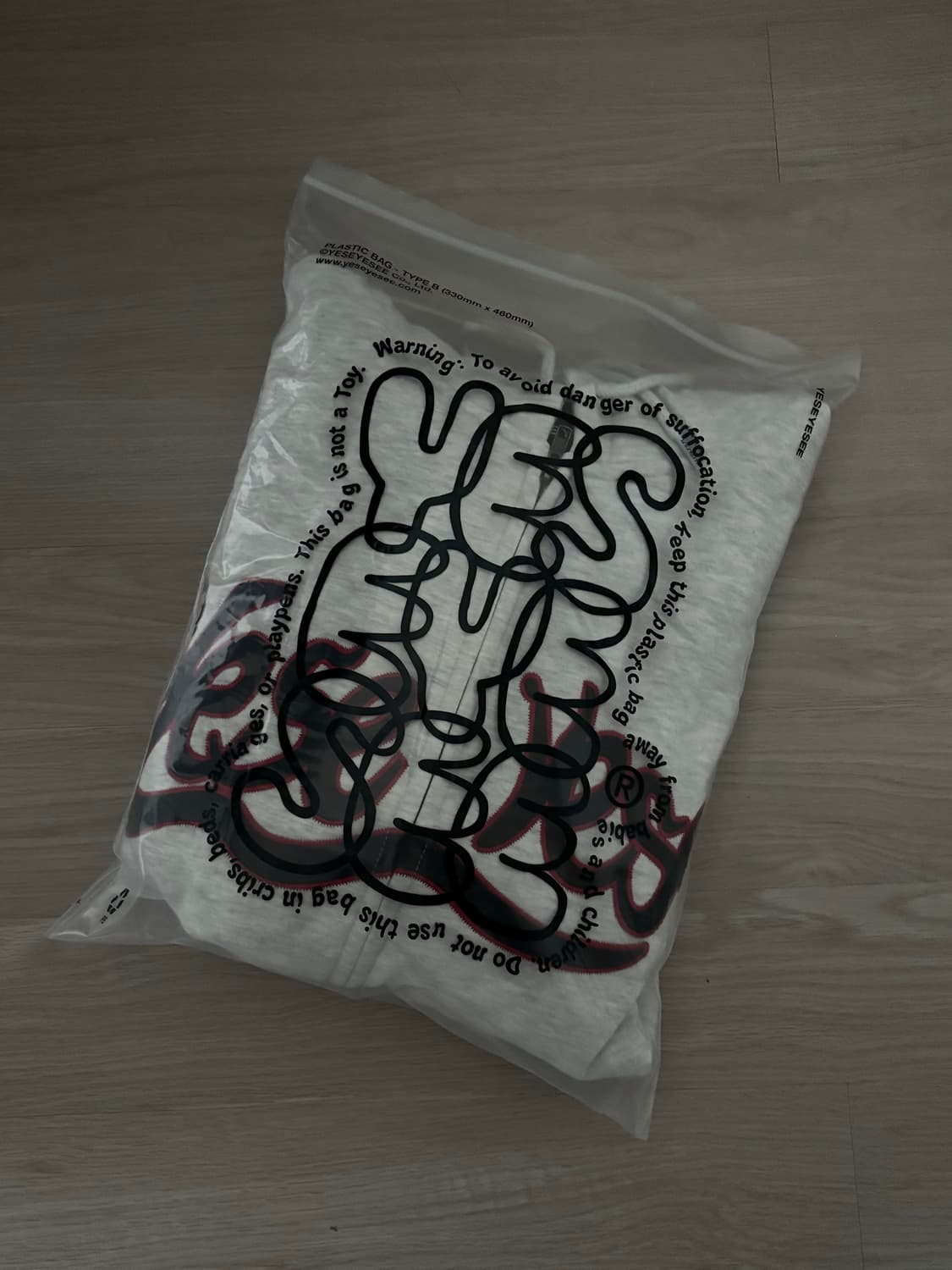 새상품) 예스아이씨 예스 스네일 로고 집업 후디 라이트 그레이 상품이미지2