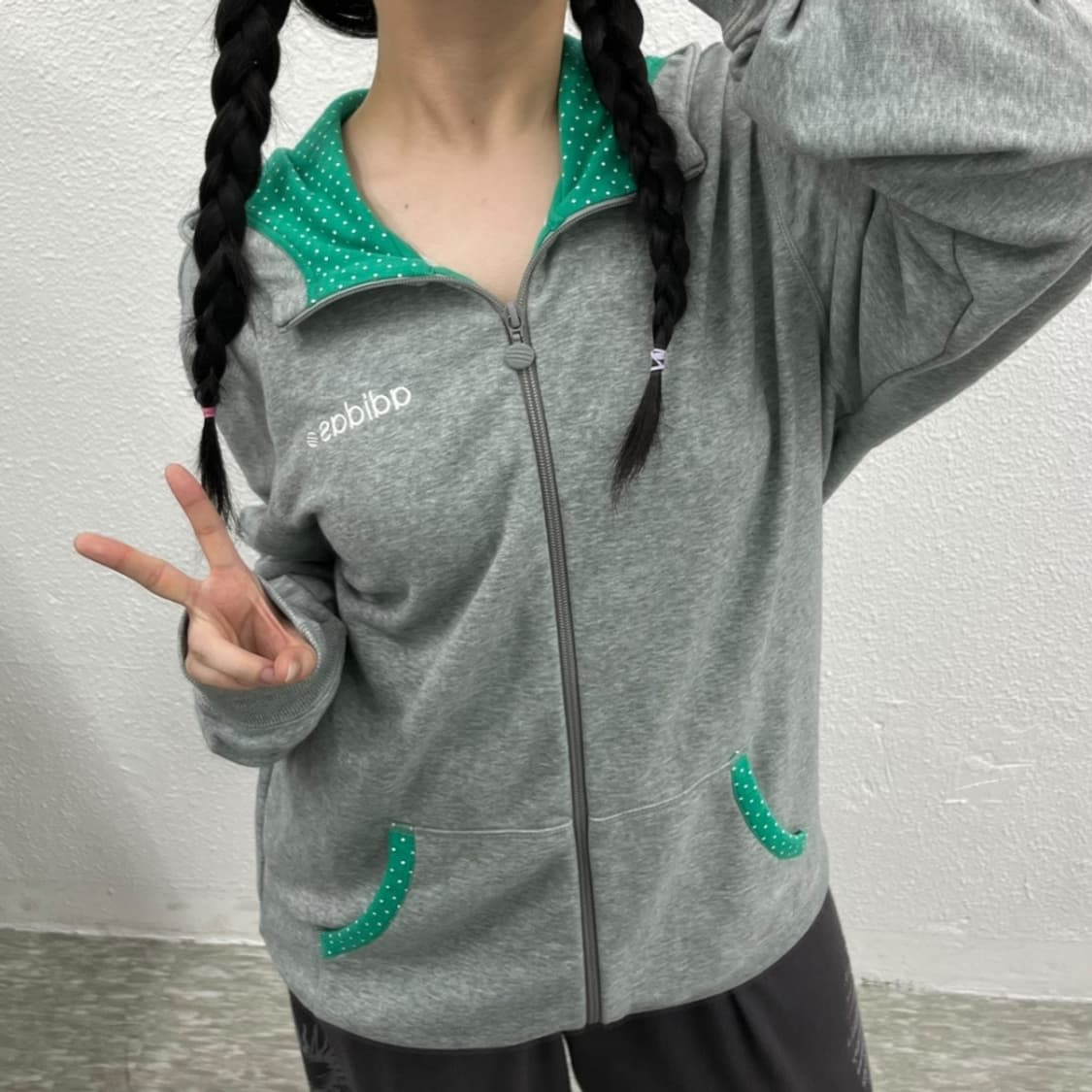 아디다스 재팬 민트 도트 배색 그레이 후드집업 상품이미지6
