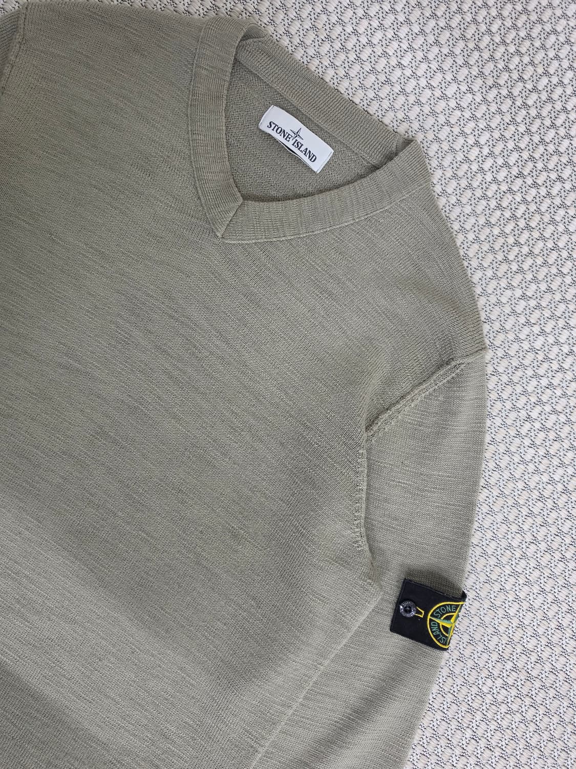 17AW 스톤 아일랜드 카키 그린울 니트 상품이미지2