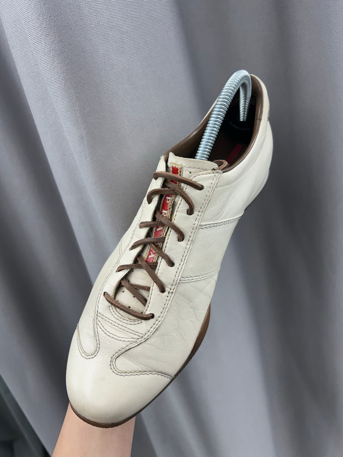 프라다 레이스업 레더 스니커즈 상품이미지1