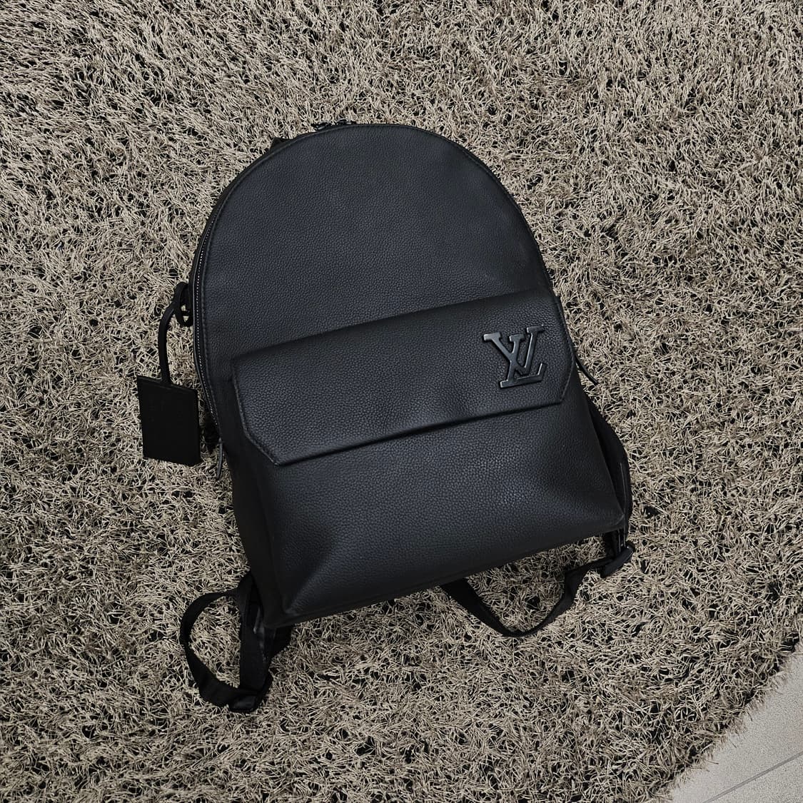 루이비통 테이크오프 LV 에어로그램 백팩 블랙 상품이미지2