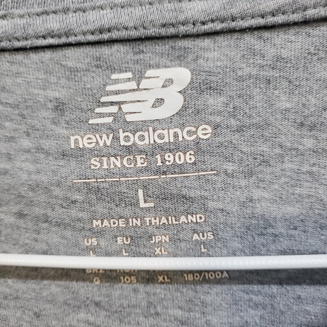 뉴발란스 로고 라운드 반팔 티셔츠  상품이미지3