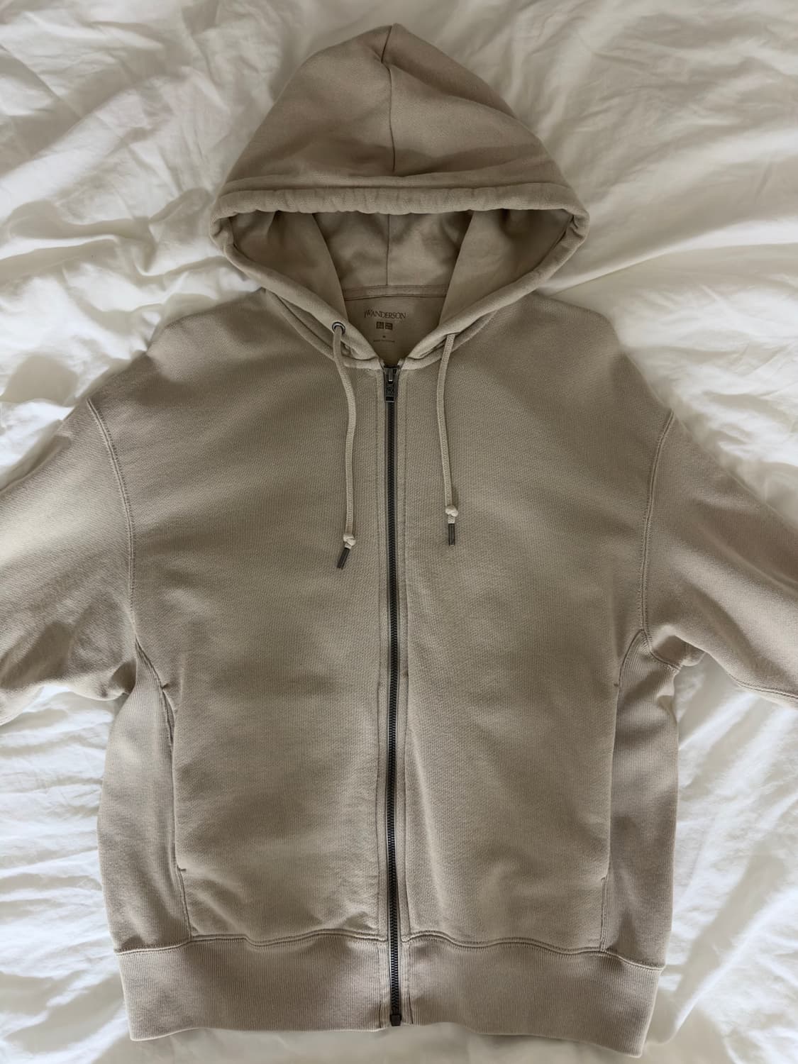 Uniqlo x JW anderson 25ss 베이지 후드집업 상품이미지1