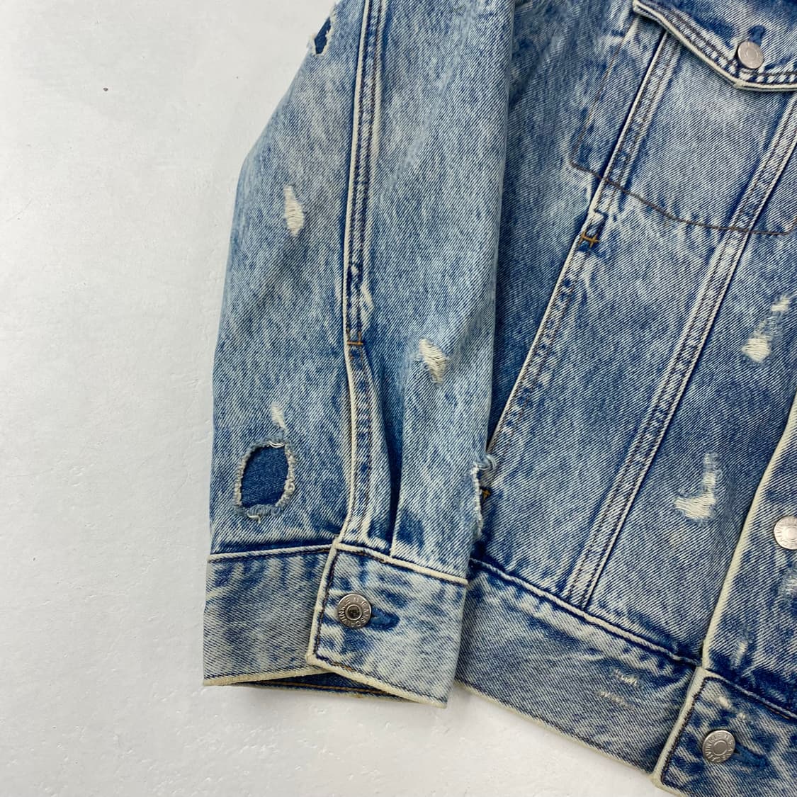 C.K 켈빈클라인 패치워크 디스트로이드 데님 트러커 자켓 (105) 상품이미지6