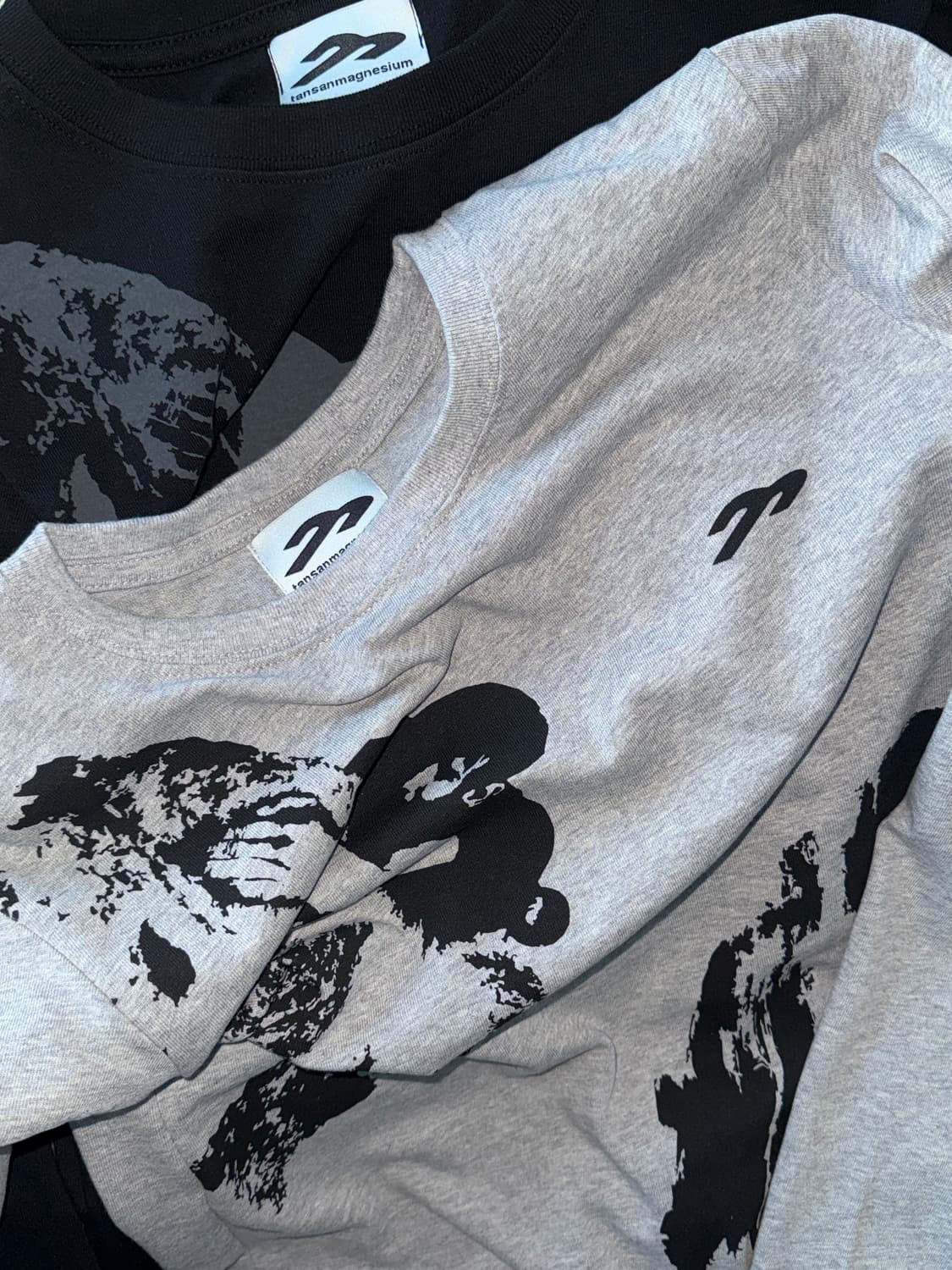 탄산마그네슘 엘 캐피탄 롱슬리브 블랙 그레이 교환 판매 상품이미지1