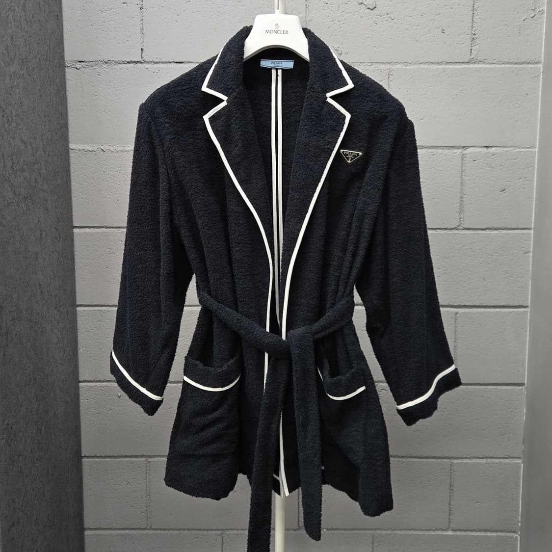 프라다 삼각로고 테리 로브 가운 S 상품이미지2
