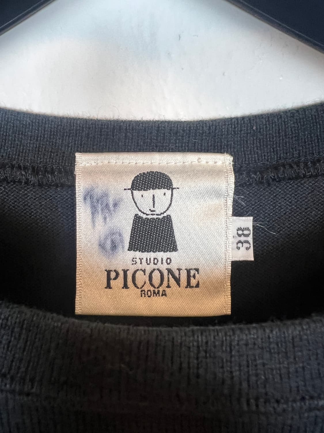 T118 피코네 블랙 프린팅 긴팔티셔츠 38 상품이미지3