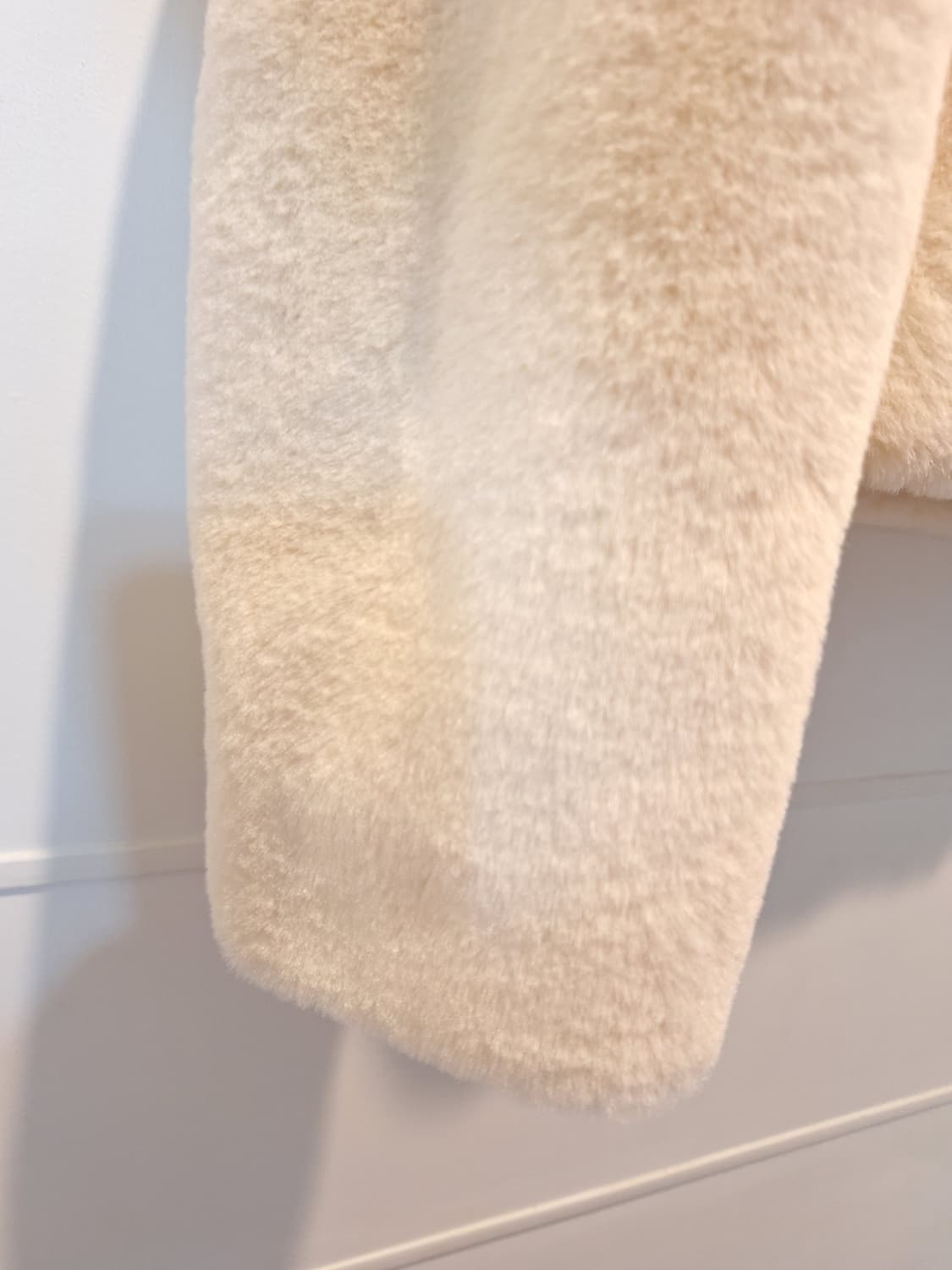 로엠 여성 퍼 자켓 상품이미지3