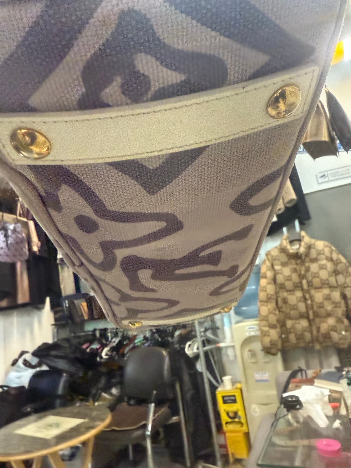 정품 루이비통 타이티엔드 카바스 숄더백 팝니다 상품이미지6