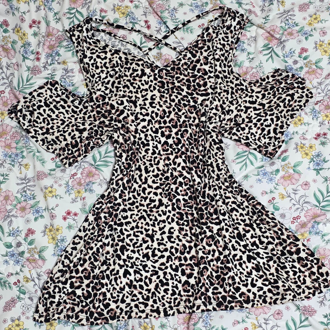 maurices 미국빈티지)빅사이즈 레오파드호피갸루 x자등트임오프숄더반팔 상품이미지3