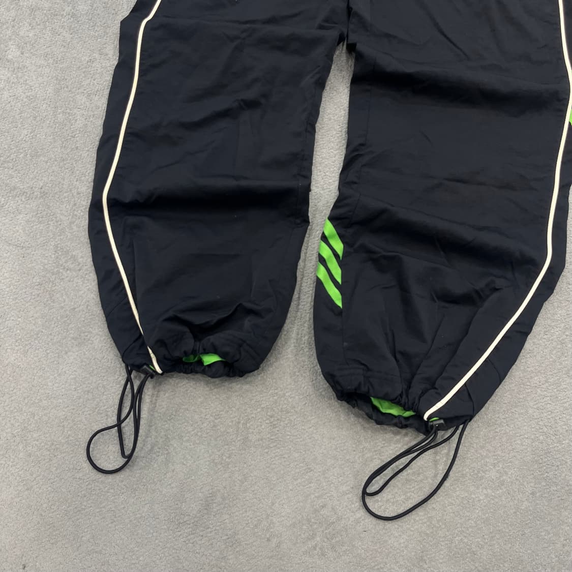 L 아디다스 올드스쿨 트레이닝 팬츠 상품이미지3