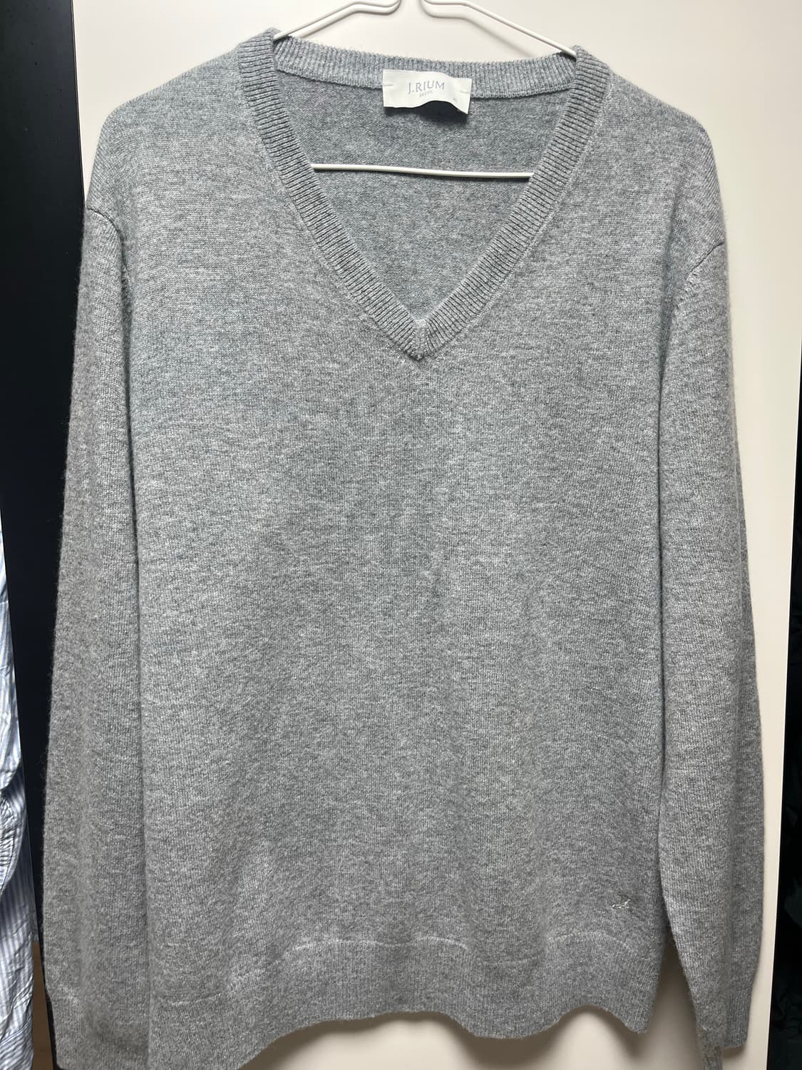 제이리움 캐시미어 브이넥 니트 상품이미지6