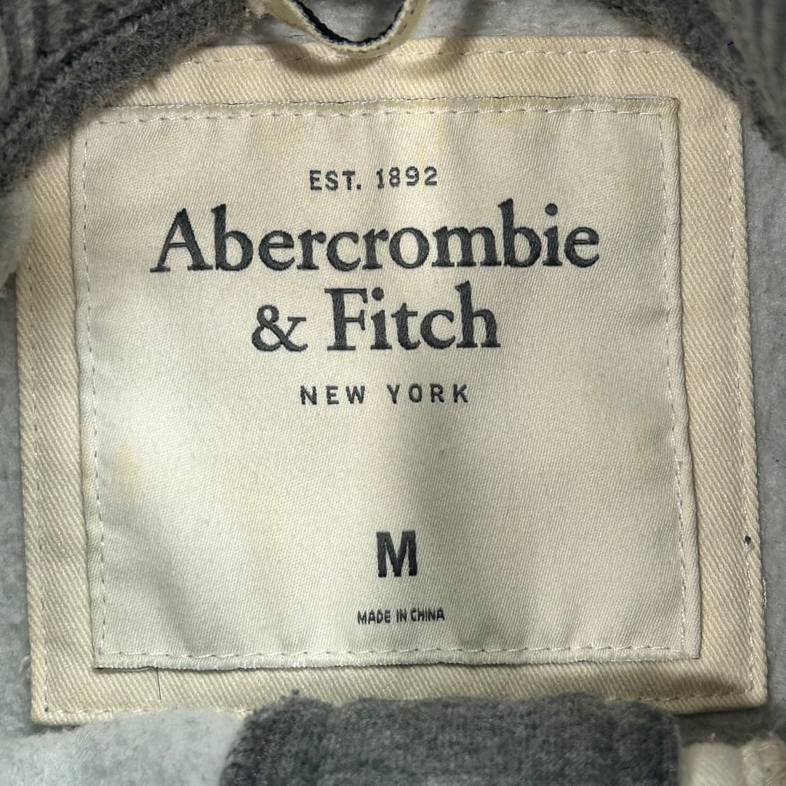 Abercrombie 아베크롬비 하이넥 버튼업 그레이 롱슬리브 상품이미지5