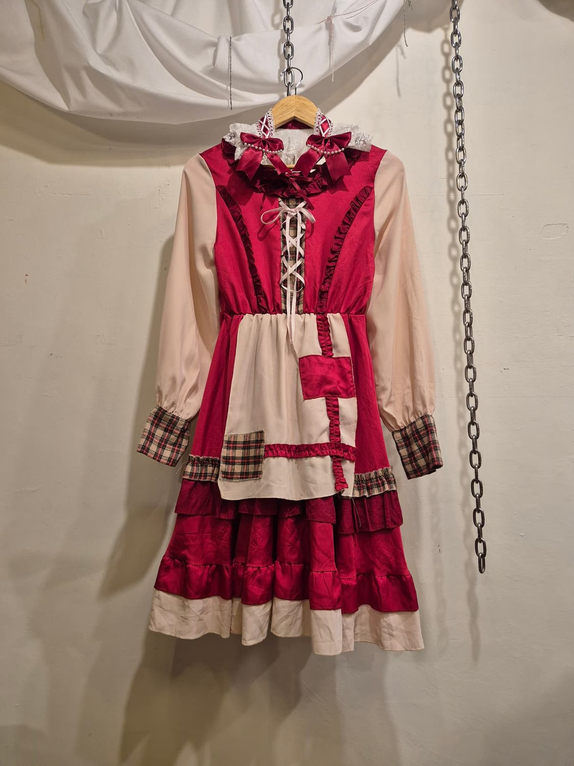 체크 패턴 아일렛 프릴 레드 헤도레 원피스 상품이미지3