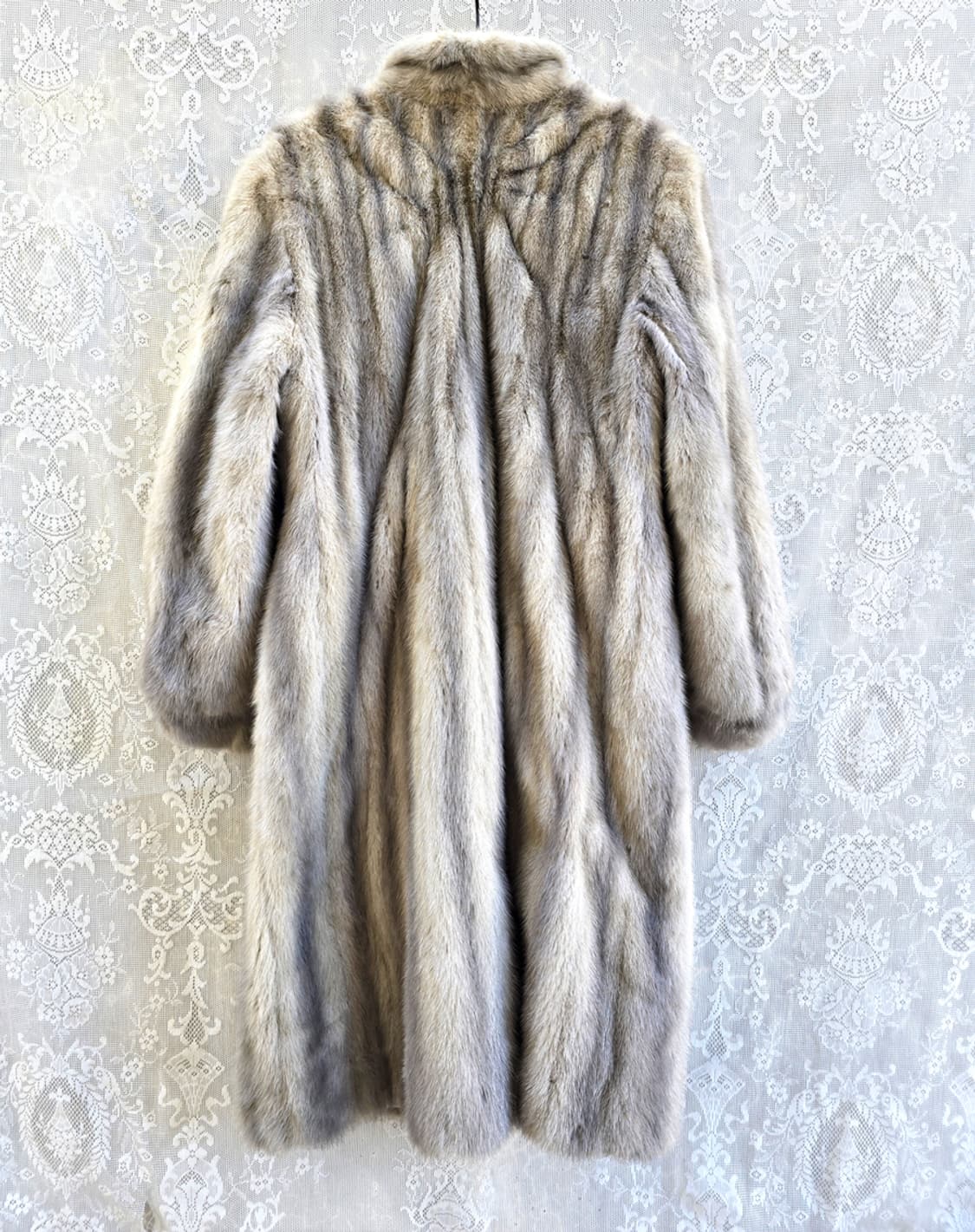 나나와 사가 밍크 코트 상품이미지6