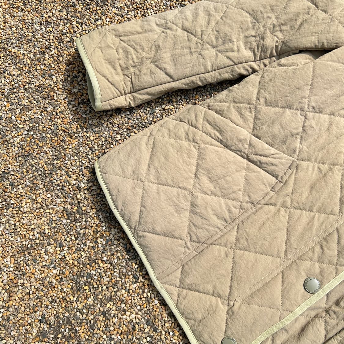 버버리(Burberry) 다이아몬드 퀄팅 베이직 자켓 상품이미지3