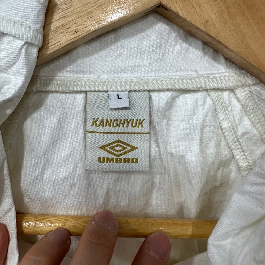 엄브로X강혁 아노락 바람막이 상품이미지3