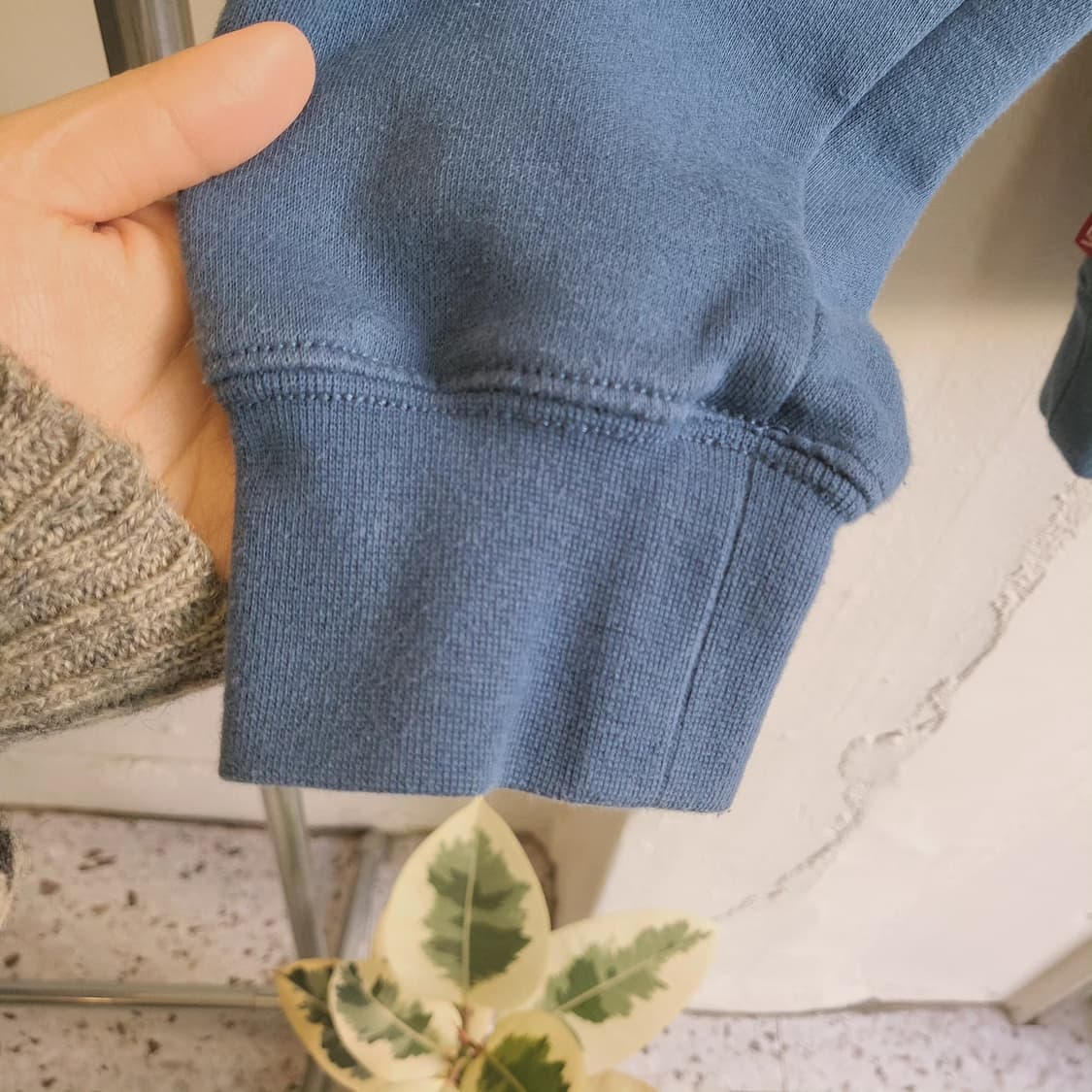 Vans 스모크블루 기모 후드티 상품이미지4